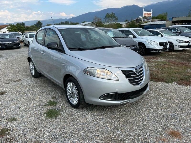 Lancia Ypsilon старт.стоп. парктроник, снимка 3 - Автомобили и джипове - 47066188