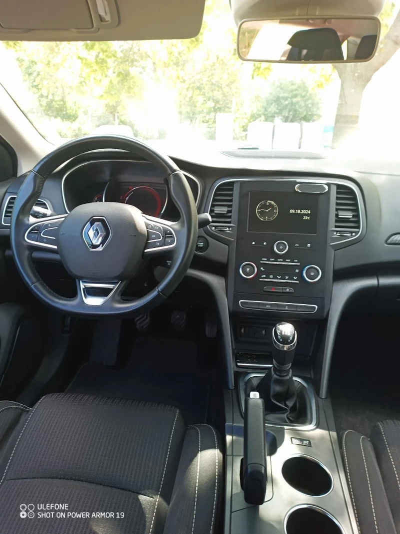 Renault Megane, снимка 11 - Автомобили и джипове - 47293008