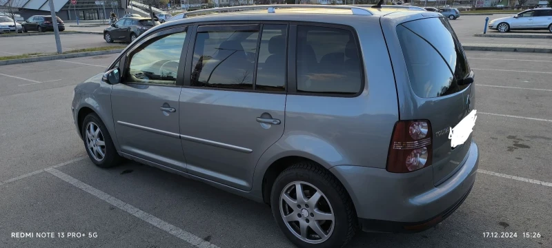 VW Touran, снимка 9 - Автомобили и джипове - 48390309