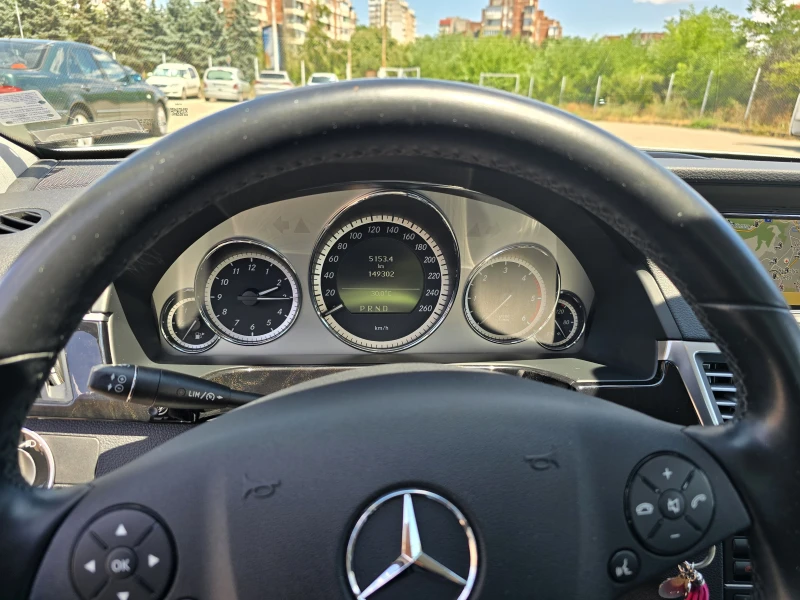 Mercedes-Benz E 220 CDI, снимка 14 - Автомобили и джипове - 51476459