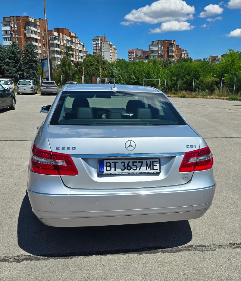 Mercedes-Benz E 220 CDI, снимка 5 - Автомобили и джипове - 51476459