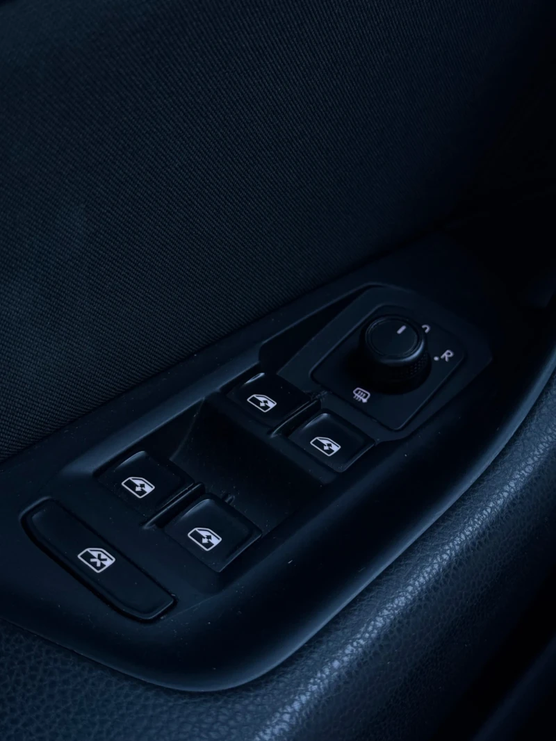 VW Passat 2.0TDI AUTOMATIC DISTRONIK MASSAGE , снимка 11 - Автомобили и джипове - 52269186