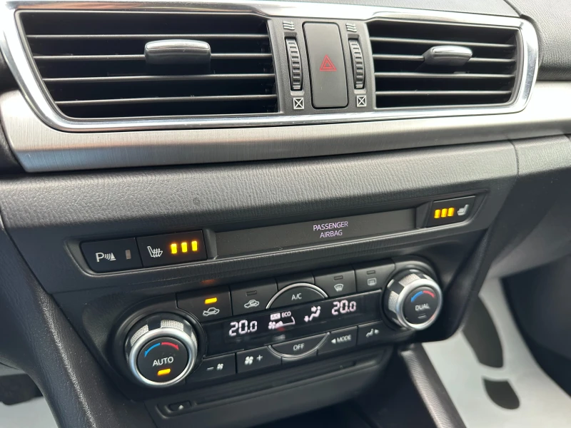 Mazda 3 1.5d 105 к.с., снимка 12 - Автомобили и джипове - 52221958