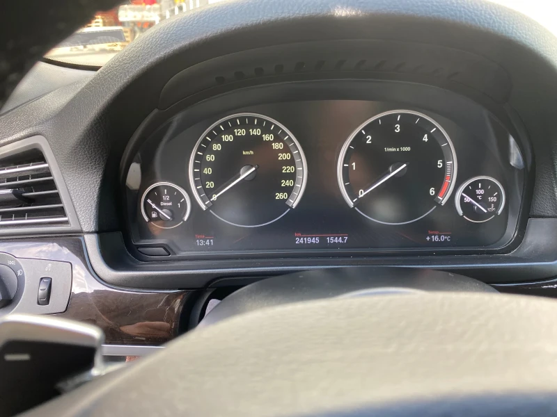 BMW 530, снимка 16 - Автомобили и джипове - 52528821