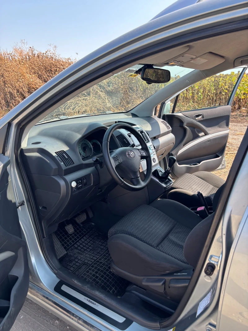 Toyota Corolla verso 1.8/LPG, снимка 7 - Автомобили и джипове - 52745036