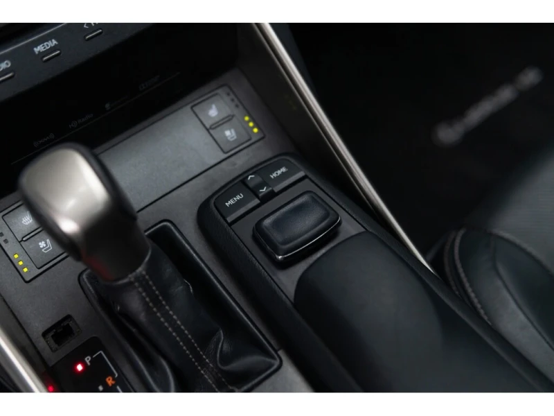 Lexus IS 300 AWD * * CARFAX * * АВТО КРЕДИТ * * , снимка 14 - Автомобили и джипове - 53237075