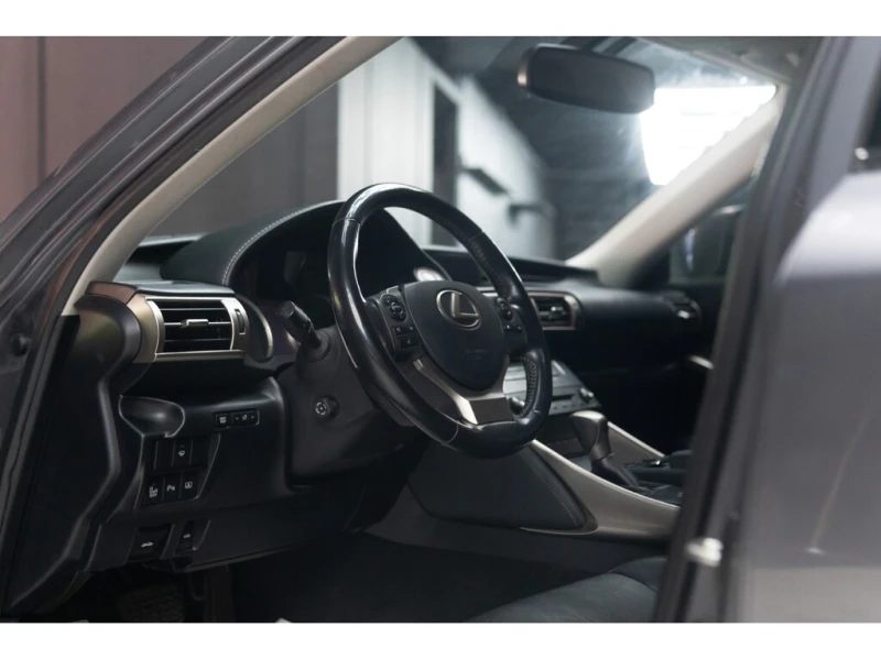 Lexus IS 300 AWD * * CARFAX * * АВТО КРЕДИТ * * , снимка 10 - Автомобили и джипове - 53237075