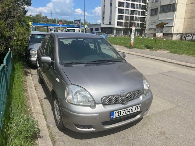 Toyota Yaris  - изображение 3