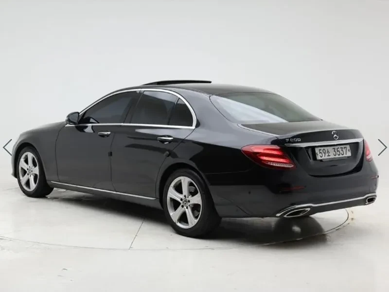Mercedes-Benz E 200 Avantgarde, снимка 4 - Автомобили и джипове - 55830282