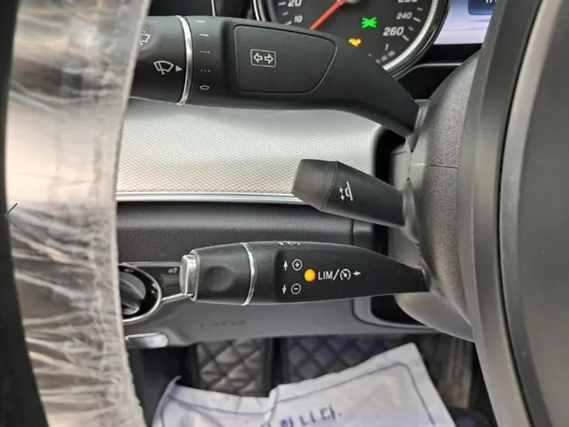 Mercedes-Benz E 200 Avantgarde, снимка 13 - Автомобили и джипове - 55830282