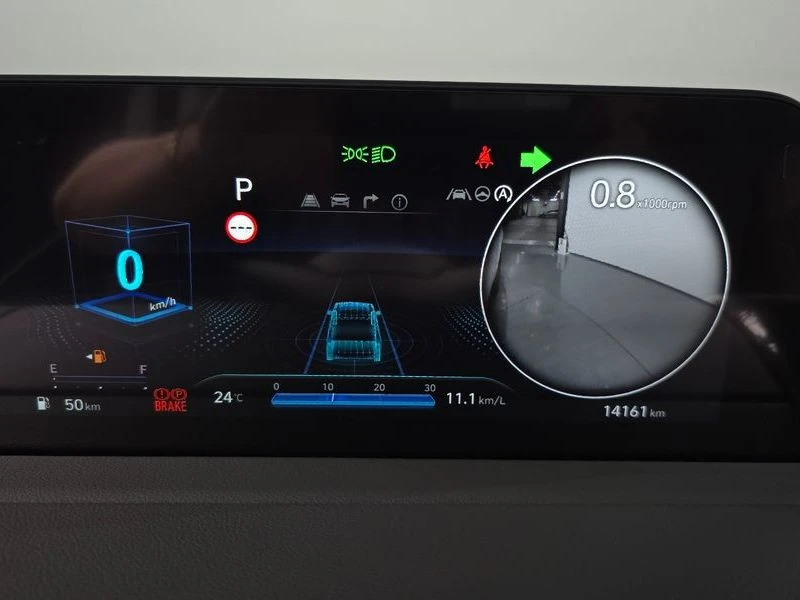 Hyundai Staria 2.2 Automatic, снимка 7 - Автомобили и джипове - 55949149