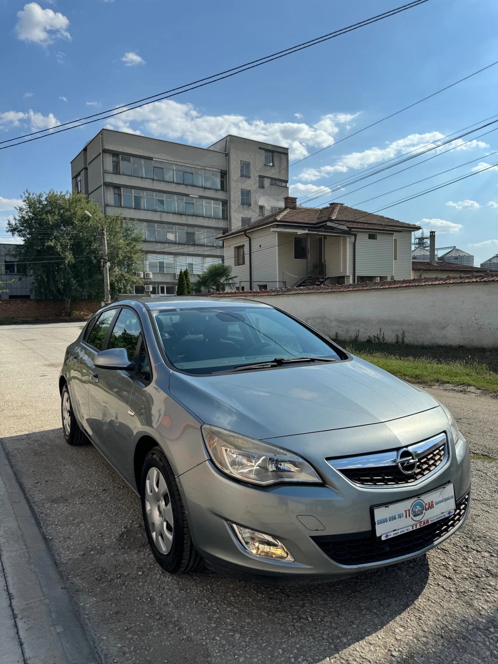 Opel Astra 1.4 Бензин/Газ-100к.с.Внос Италия без ръжди! - изображение 2