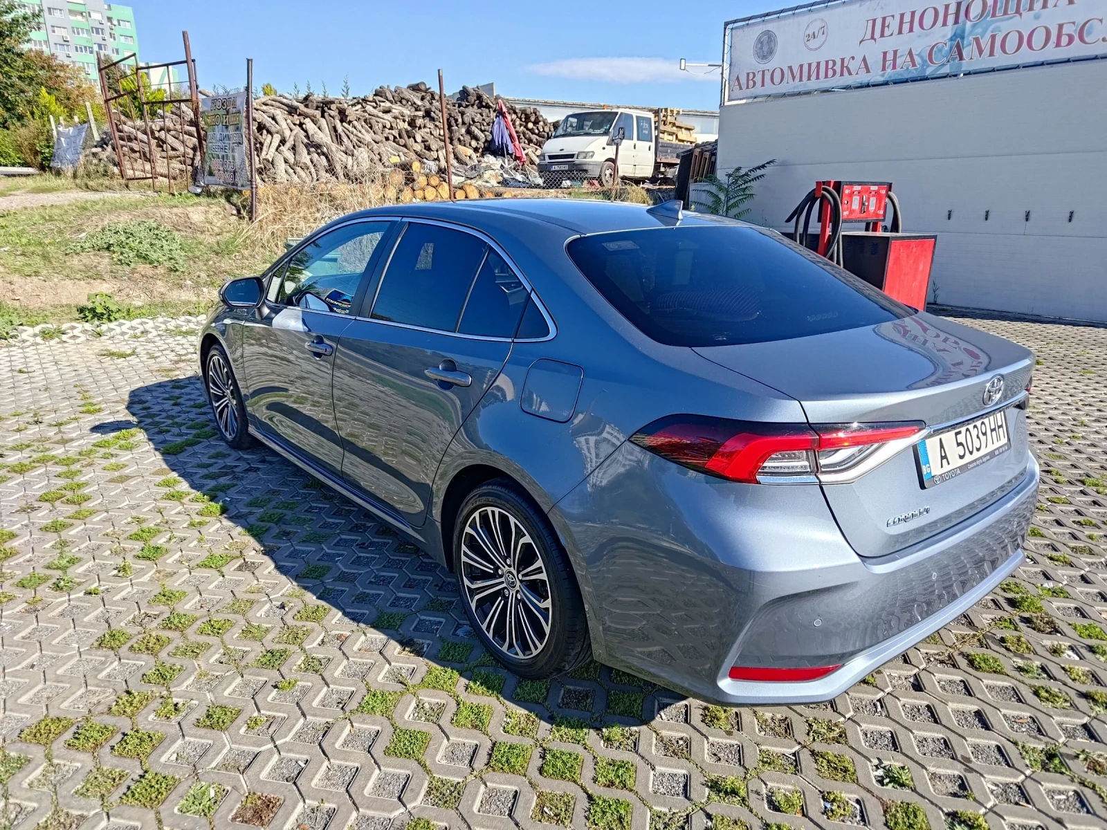 Toyota Corolla 1.6 (2019) - изображение 4