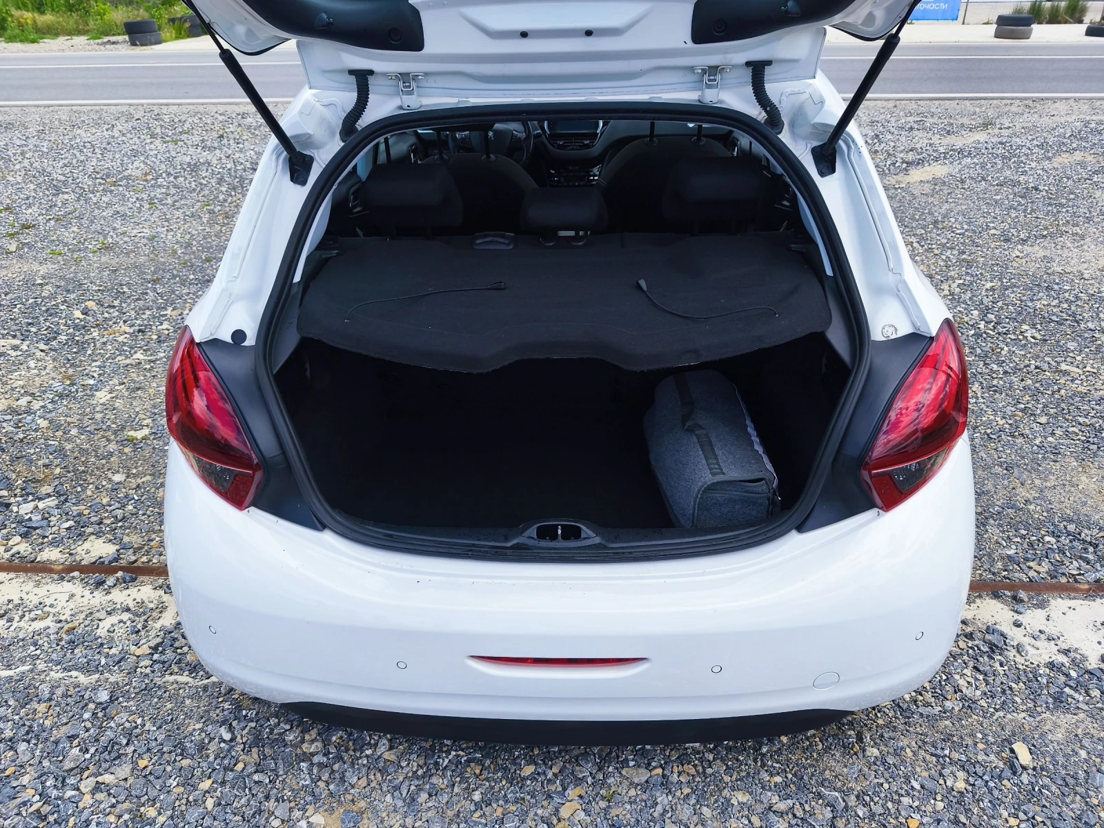 Peugeot 208 Allure 120hp Panorama  - изображение 8