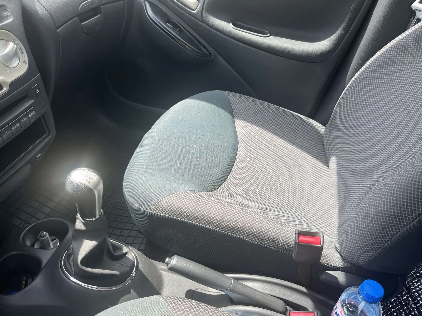 Toyota Yaris  - изображение 10