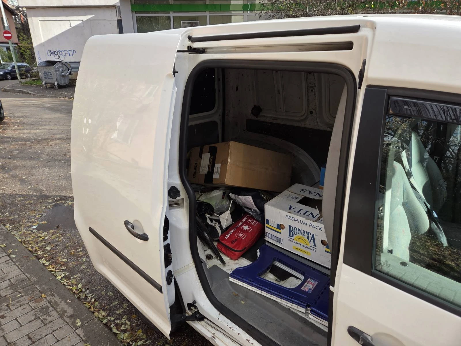 VW Caddy  2.0SDI - изображение 6