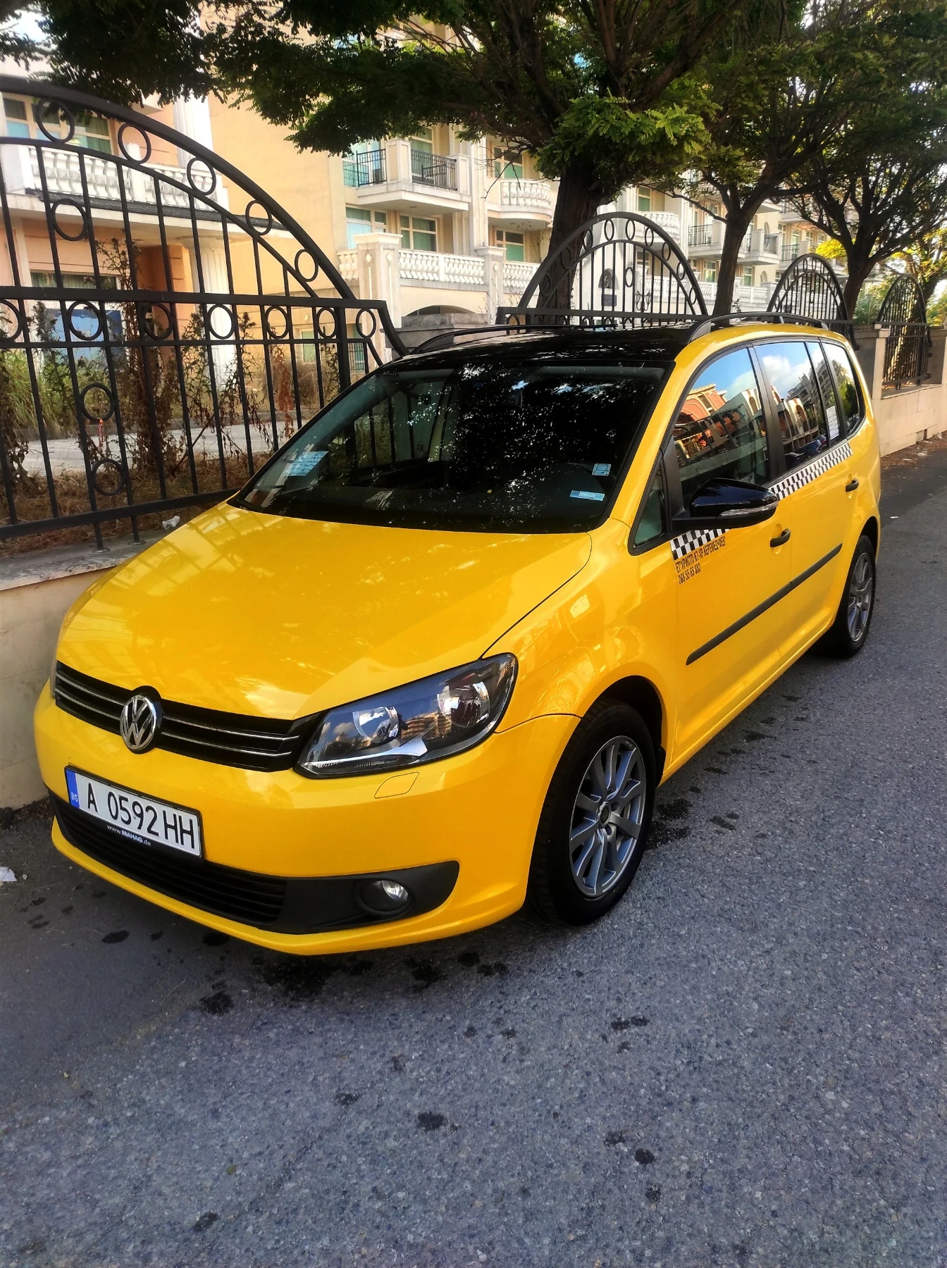 VW Touran 2.0 TDI DSG - изображение 10