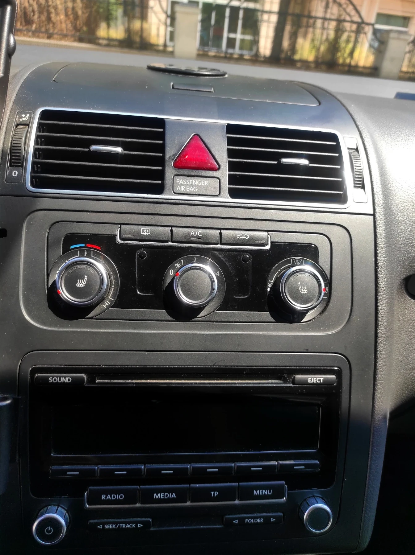 VW Touran 2.0 TDI DSG | Mobile.bg � ����������� 14