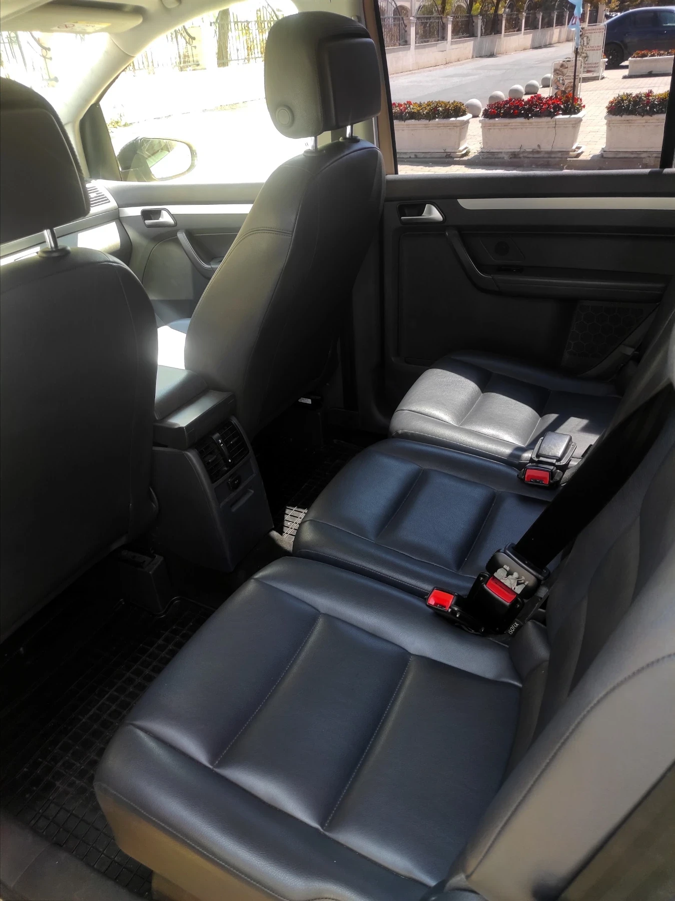 VW Touran 2.0 TDI DSG | Mobile.bg � ����������� 16