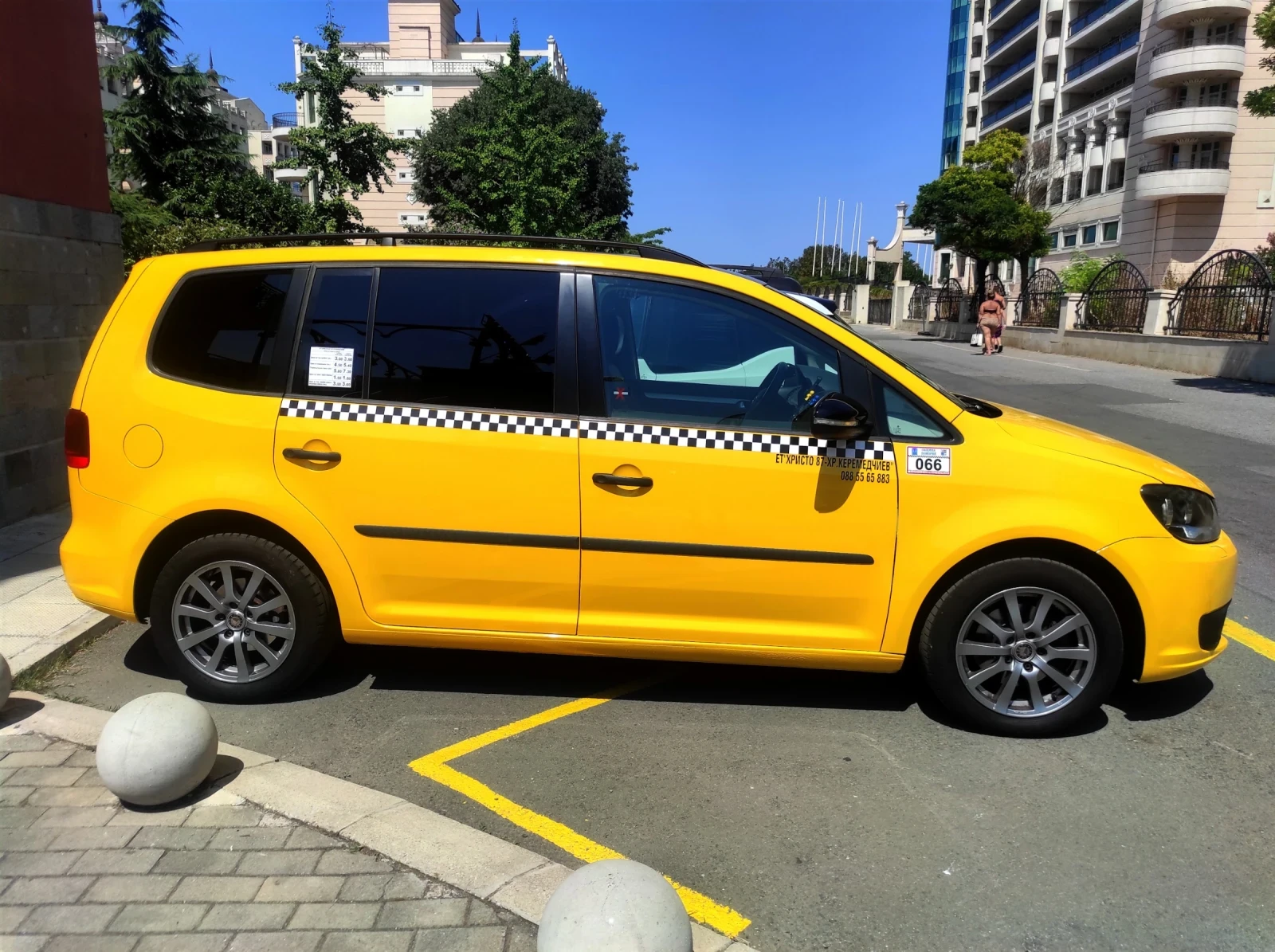 VW Touran 2.0 TDI DSG - изображение 6