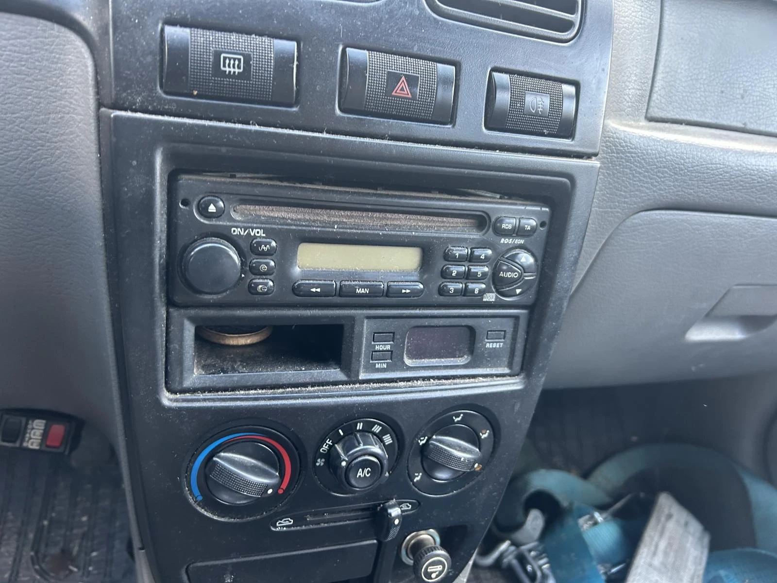 Kia Rio 1.5 i - изображение 9