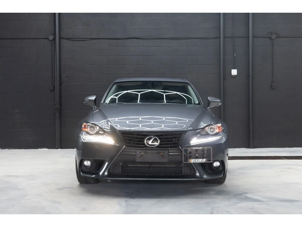 Lexus IS 300 AWD * * CARFAX * * ���� ������ * *  | Mobile.bg � ����������� 2