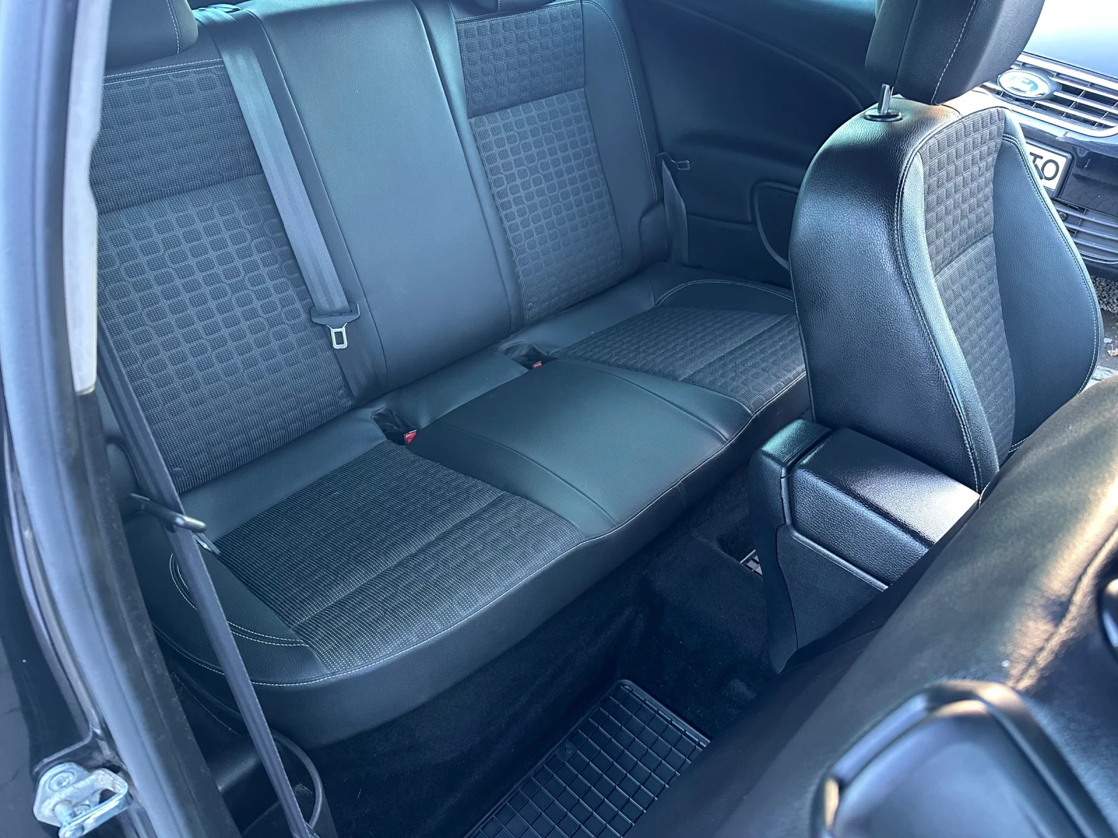 Opel Astra 1.4i GTC ��� ������ ����������  6 ��������  | Mobile.bg � ����������� 12