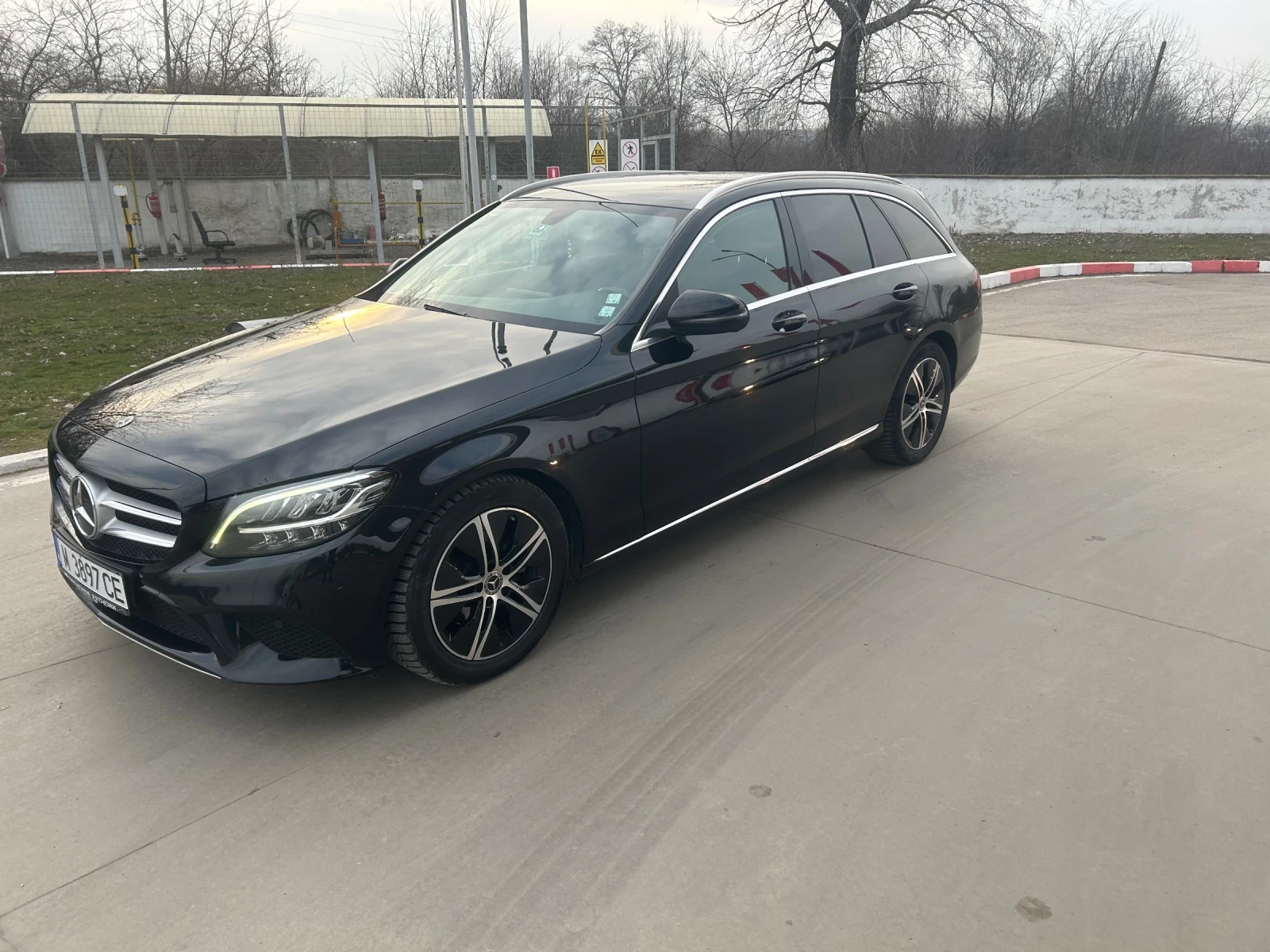 Mercedes-Benz C 220 9G Tronik, снимка 4 - Автомобили и джипове - 53712163