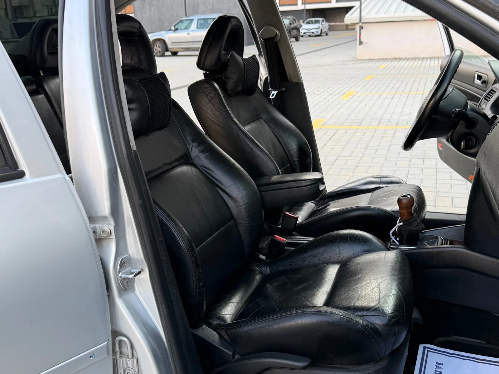 VW Bora 1.9 TDl 131 к.с 6-ск, снимка 10 - Автомобили и джипове - 53738117