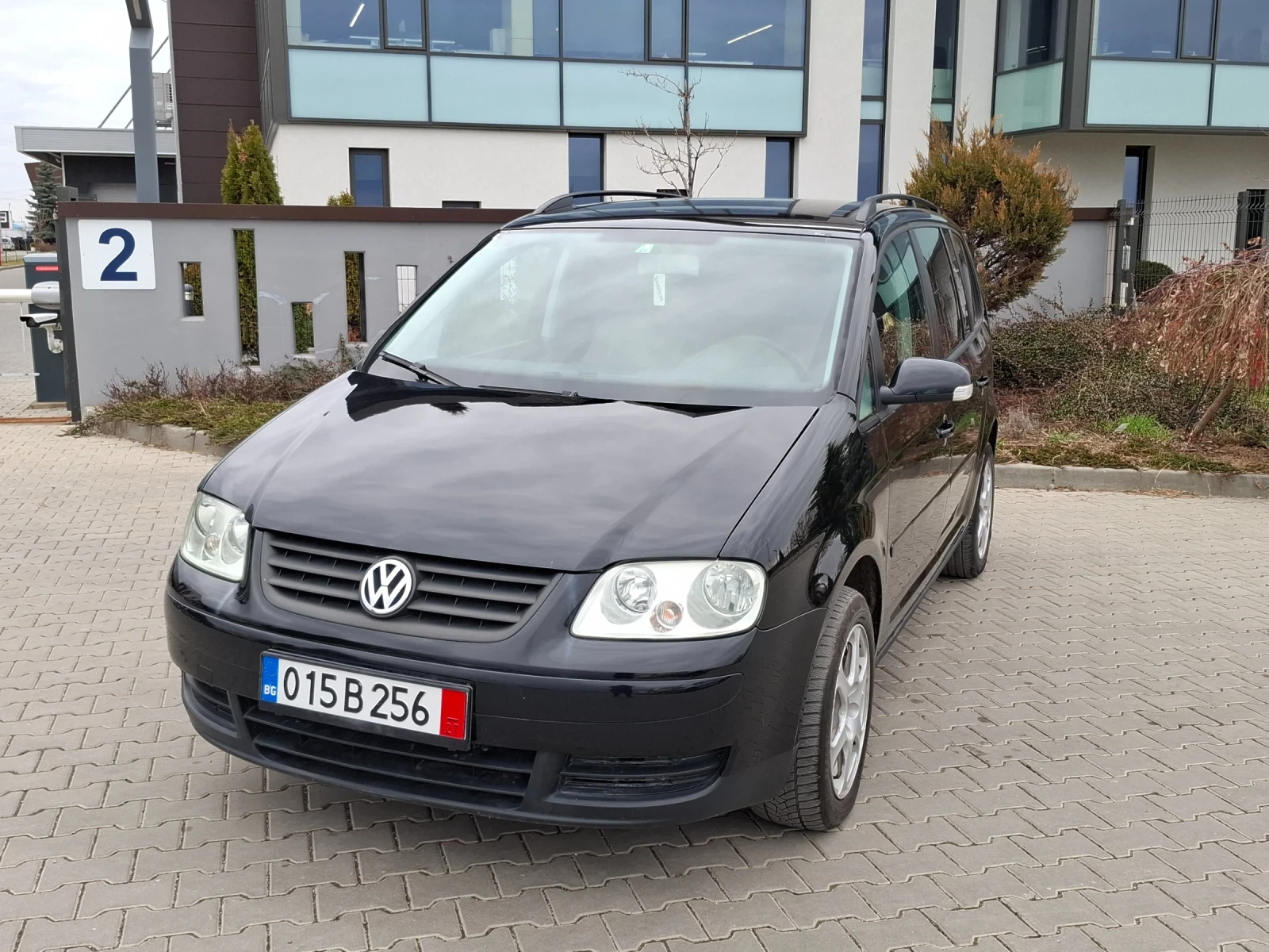 VW Touran 1.9TDI* (105кс)* KЛИМАТРОНИК* HOB BHOC*  | Auto.bg — изображение 1