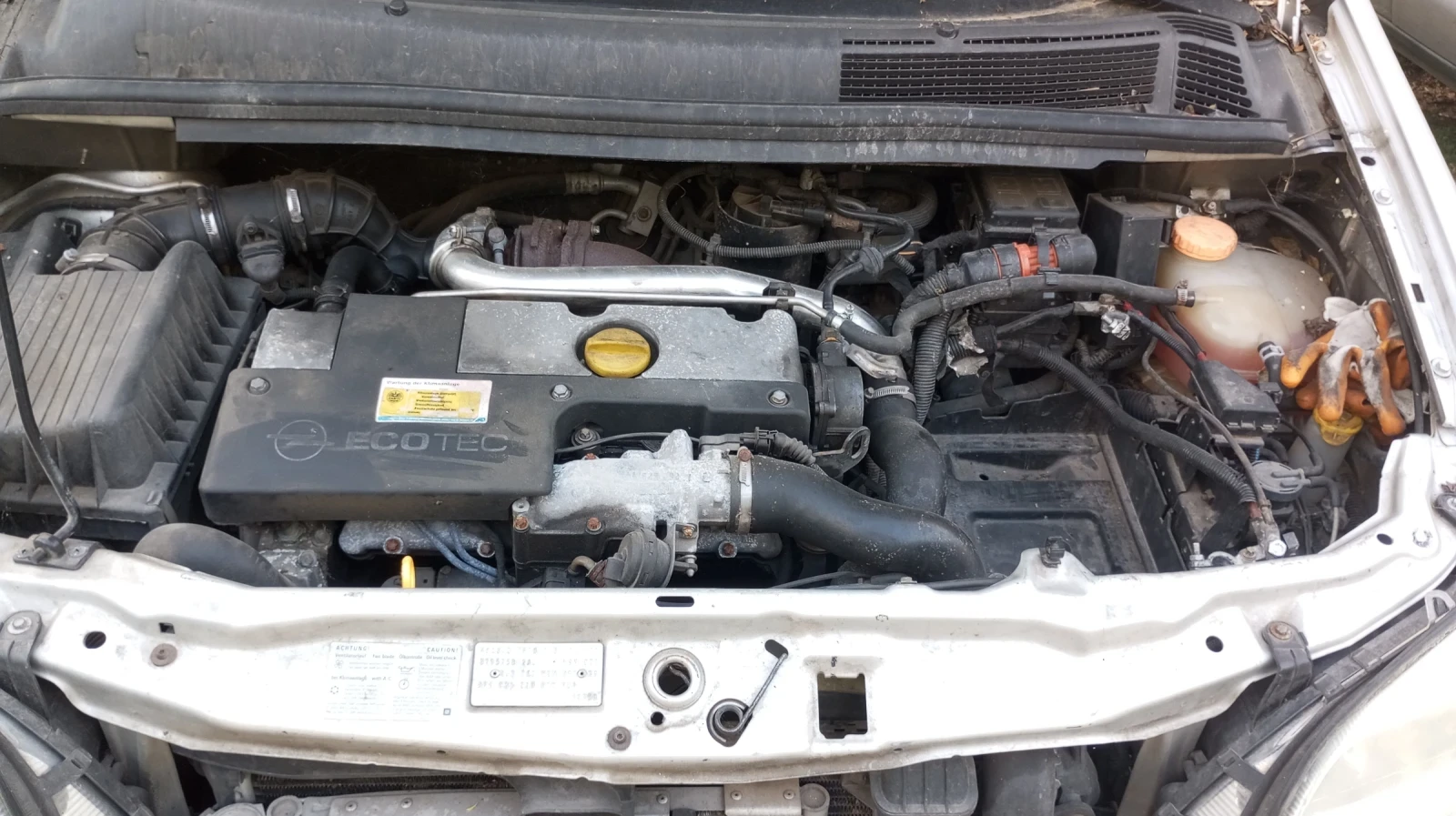 Opel Zafira 2.0 DTI , снимка 13 - Автомобили и джипове - 54334309