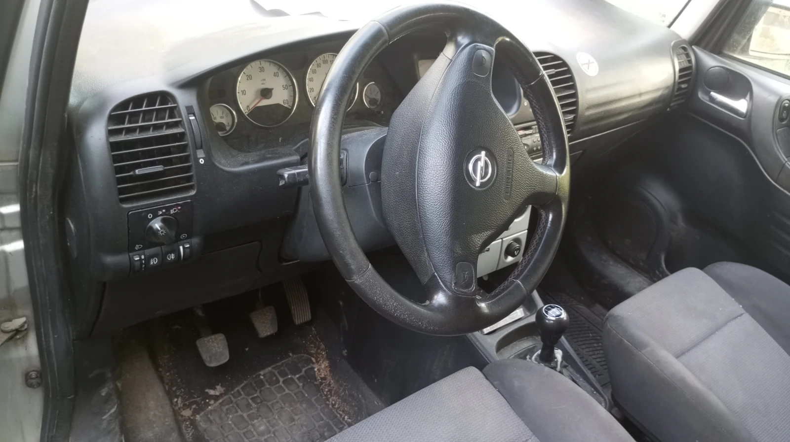 Opel Zafira 2.0 DTI , снимка 11 - Автомобили и джипове - 54334309