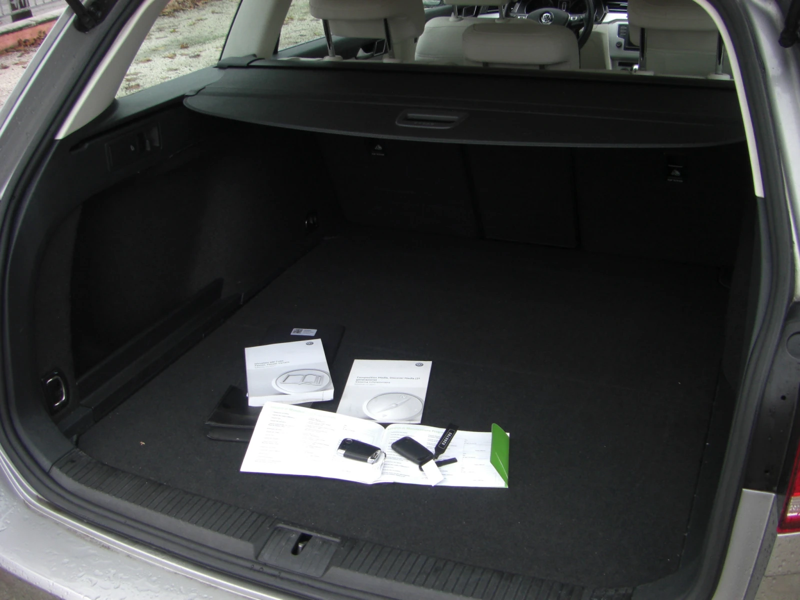 VW Passat TDI NAVI AVTOMAT, снимка 16 - Автомобили и джипове - 55537854