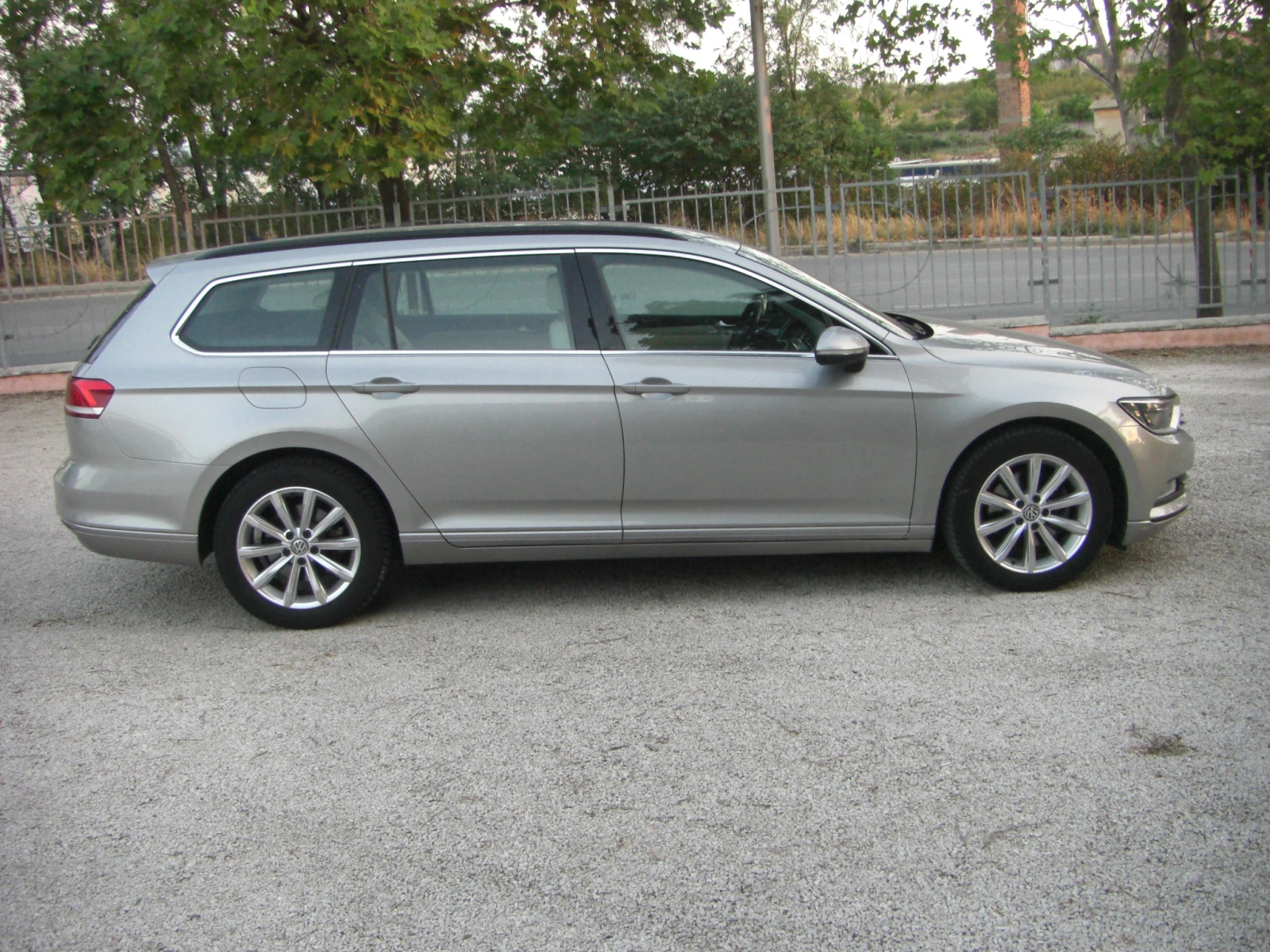 VW Passat TDI NAVI AVTOMAT, снимка 6 - Автомобили и джипове - 55537854