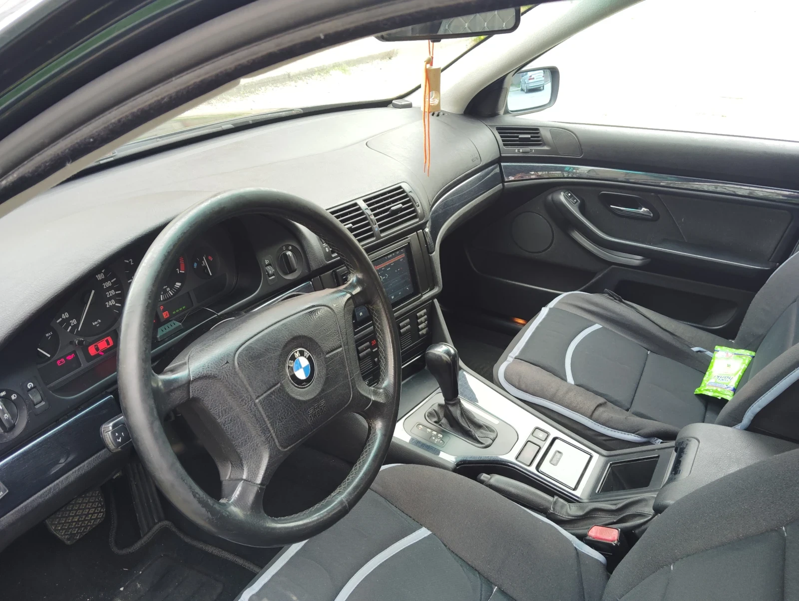BMW 528, снимка 14 - Автомобили и джипове - 55623751