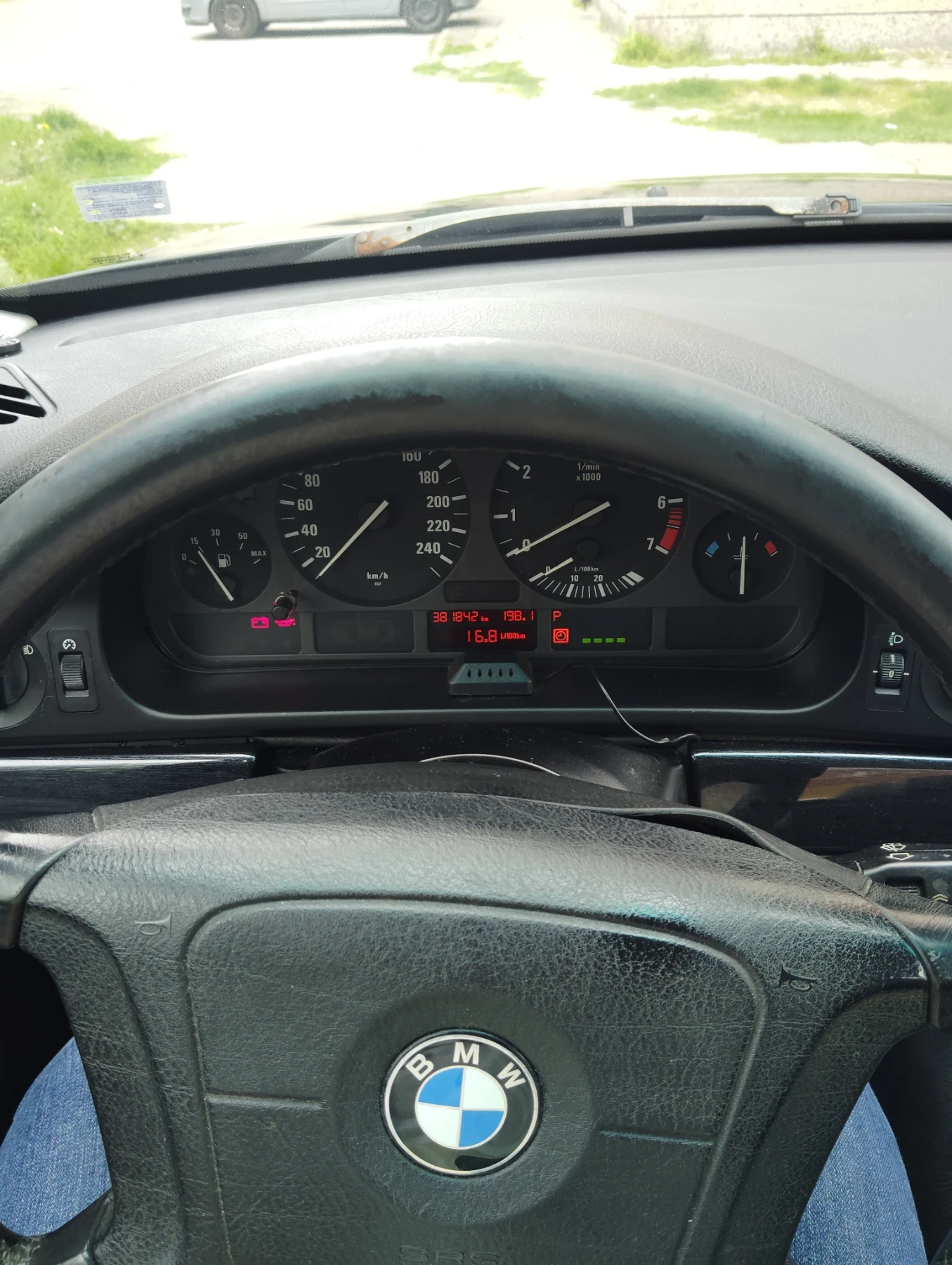 BMW 528