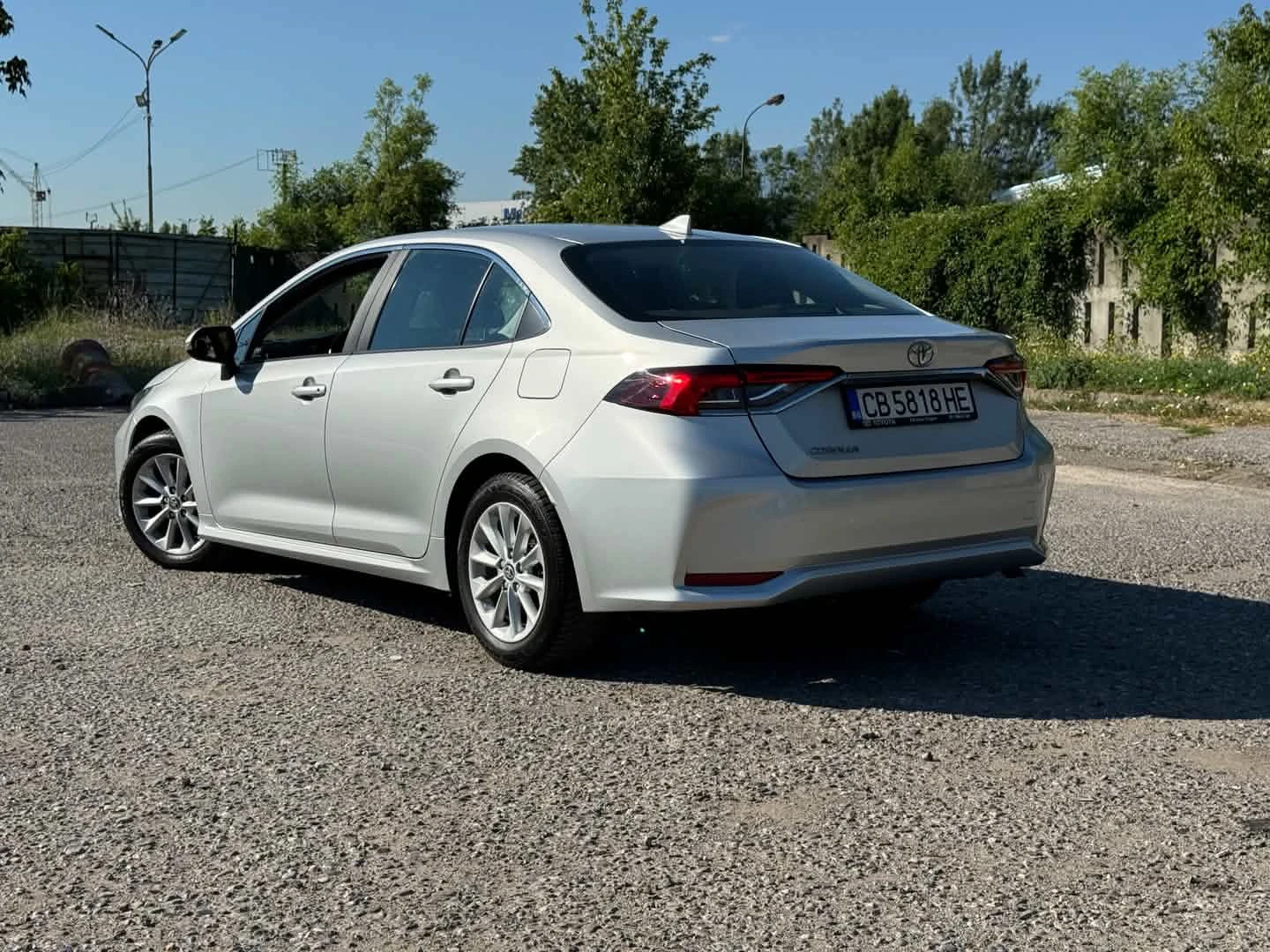 Toyota Corolla 1.5, снимка 3 - Автомобили и джипове - 55890527