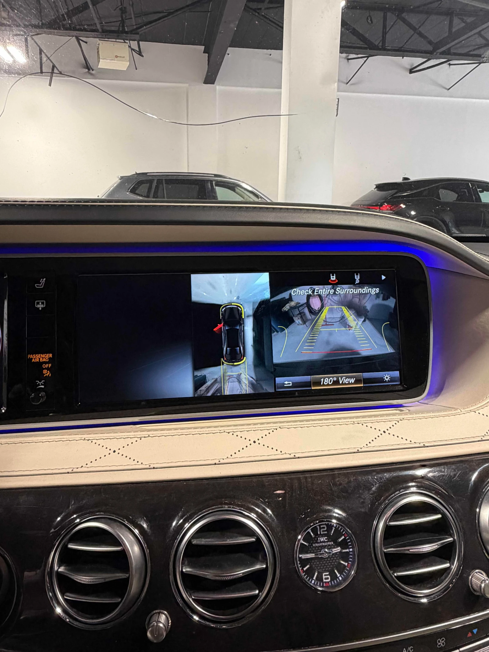 Mercedes-Benz S 63  AMG / 360 / DIS / HUD / BURMESTER / CARFAX , снимка 17 - Автомобили и джипове - 55947976