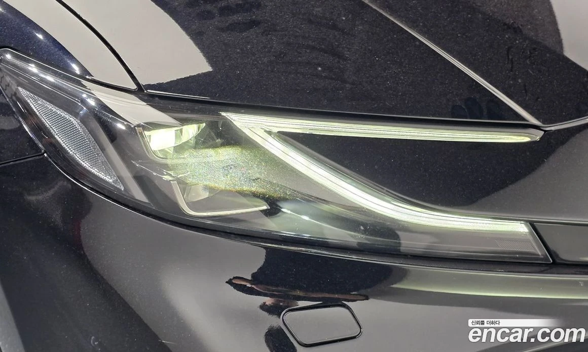 Toyota Camry 2.5 XLE Hybrid, снимка 8 - Автомобили и джипове - 56123264