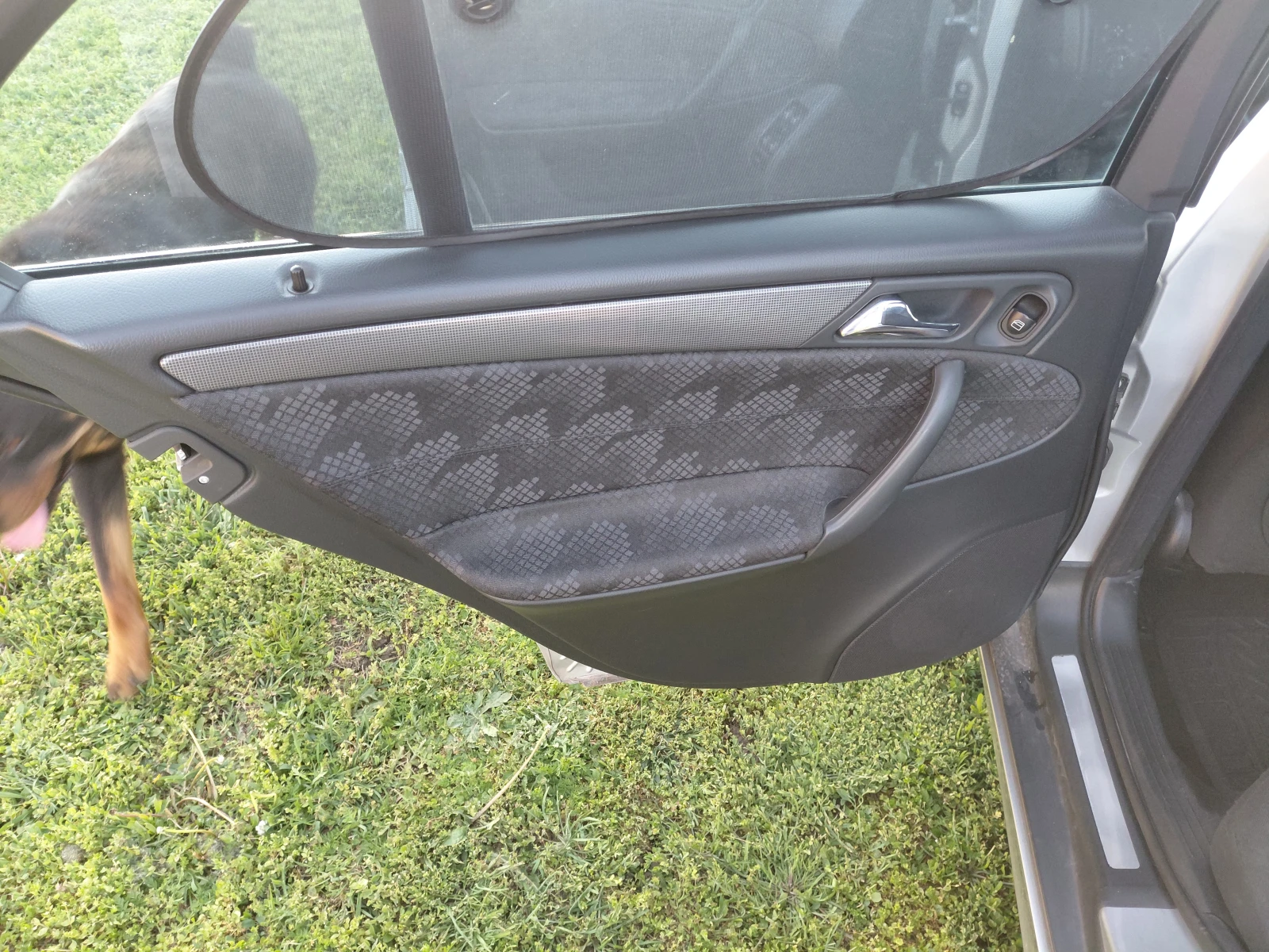 Mercedes-Benz C 180, снимка 8 - Автомобили и джипове - 56227095