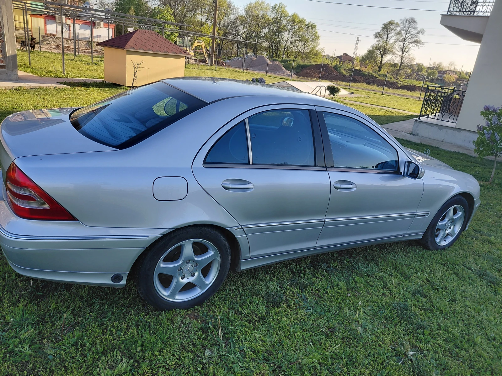 Mercedes-Benz C 180, снимка 4 - Автомобили и джипове - 56227095