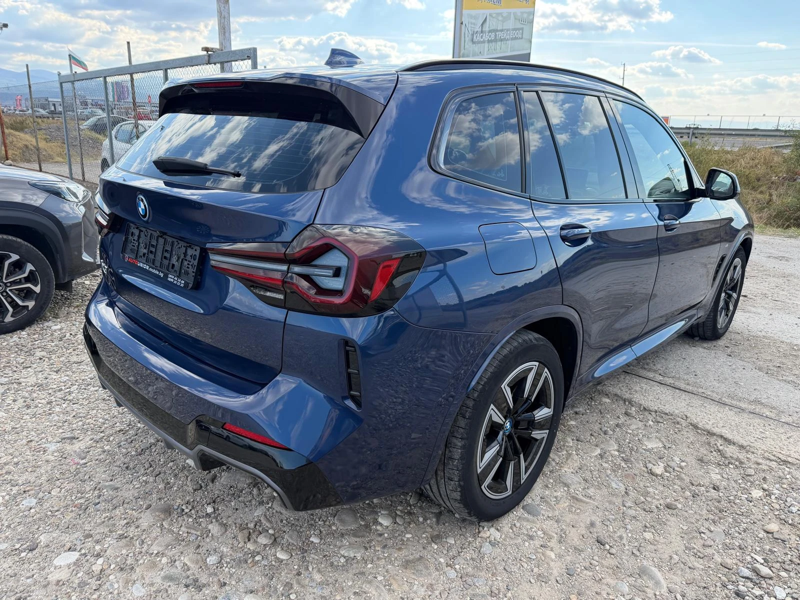 BMW iX3 M SPORT| 80kWh| PANO| Facelift | Adaptive | LED, снимка 5 - Автомобили и джипове - 56279364