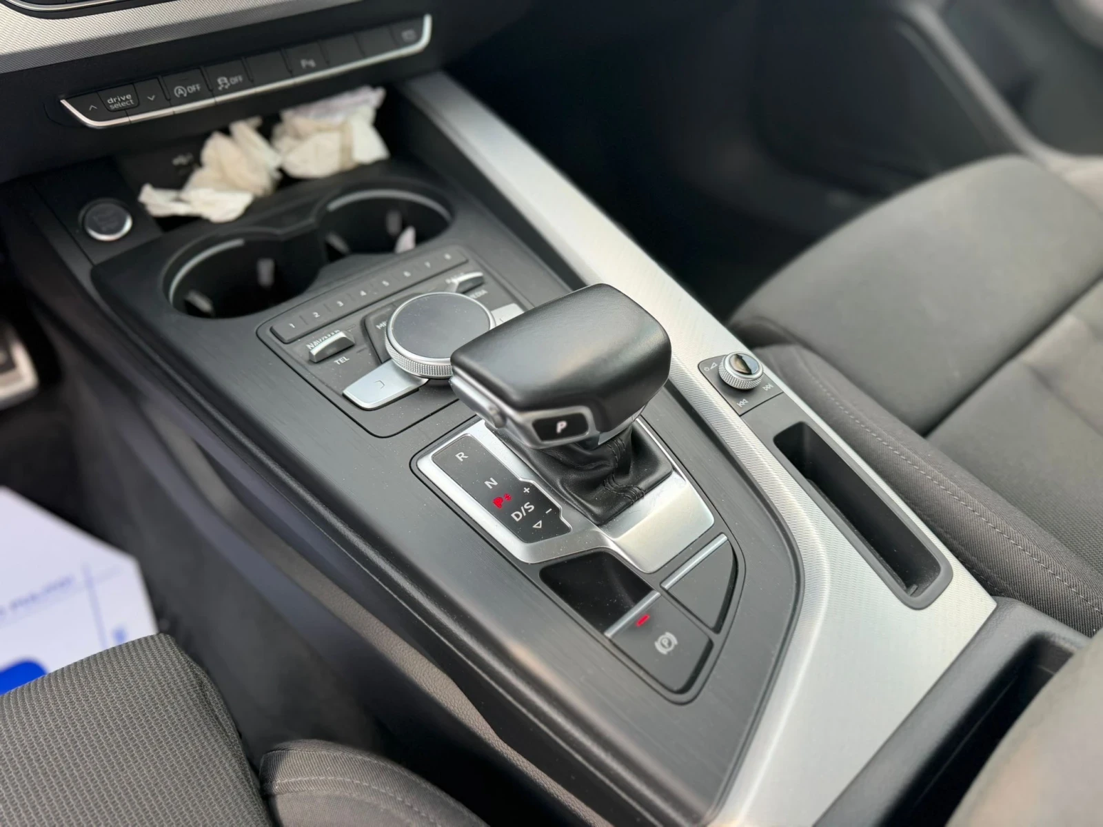 Audi A4 2.0 TDI Quattro / S-line, снимка 10 - Автомобили и джипове - 56345064