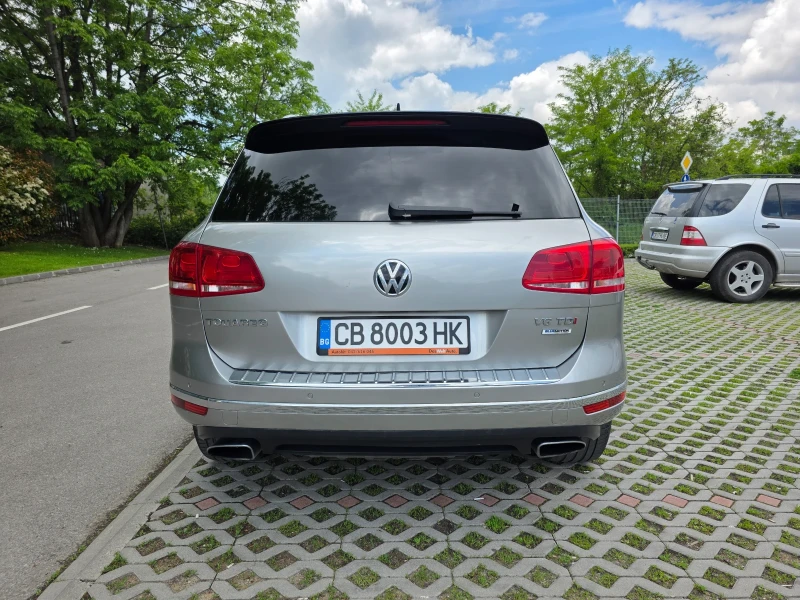 VW Touareg, снимка 15 - Автомобили и джипове - 52591668