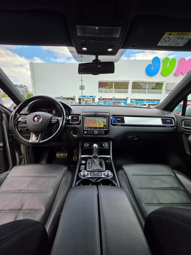 VW Touareg, снимка 3 - Автомобили и джипове - 52591668