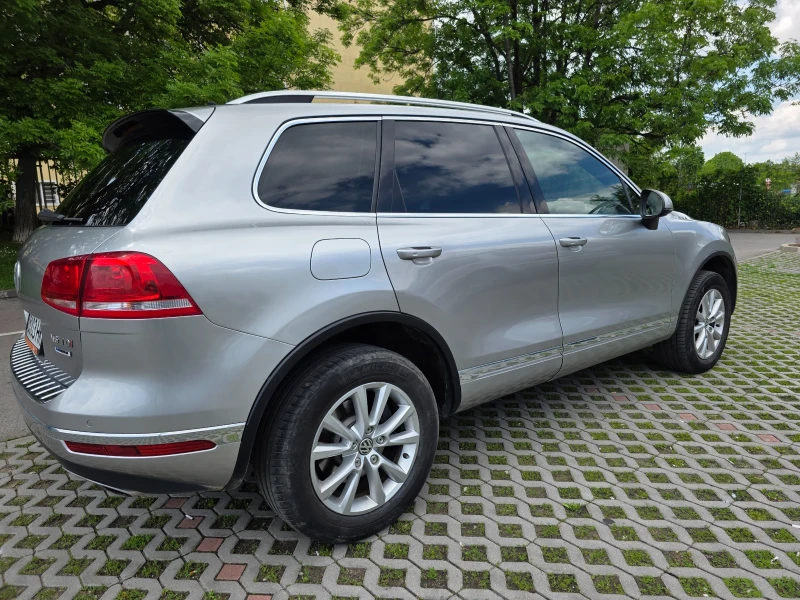 VW Touareg, снимка 16 - Автомобили и джипове - 52591668