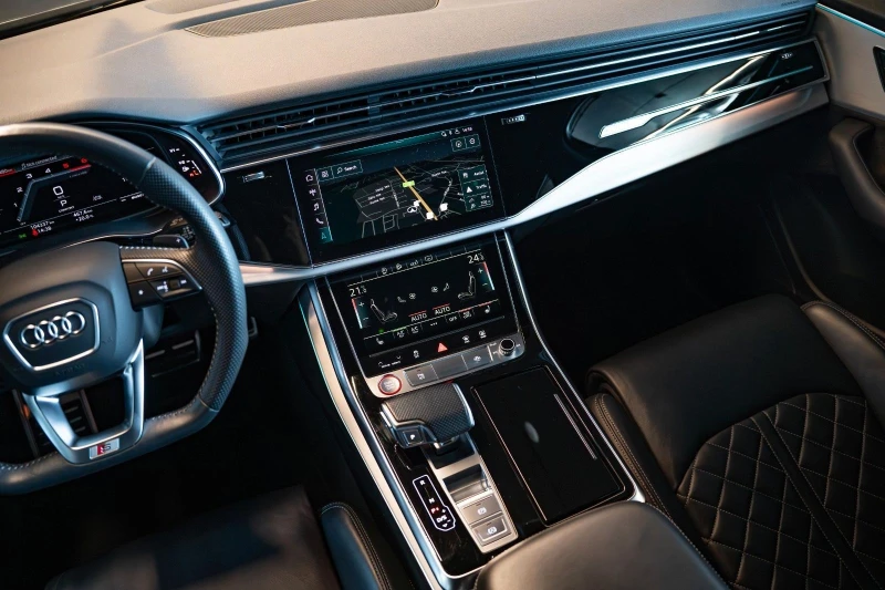 Audi SQ7 TDI* MATRIX* DISTR* KEYLESS* CAMERA* , снимка 7 - Автомобили и джипове - 51759655