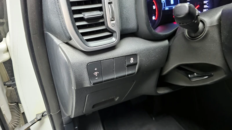 Kia Sportage 2.0 2WD NOBLESSE autogeorge.com , снимка 17 - Автомобили и джипове - 52176634
