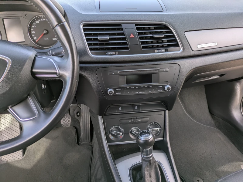 Audi Q3 2.0 TFSI QUATTRO , снимка 9 - Автомобили и джипове - 52394663