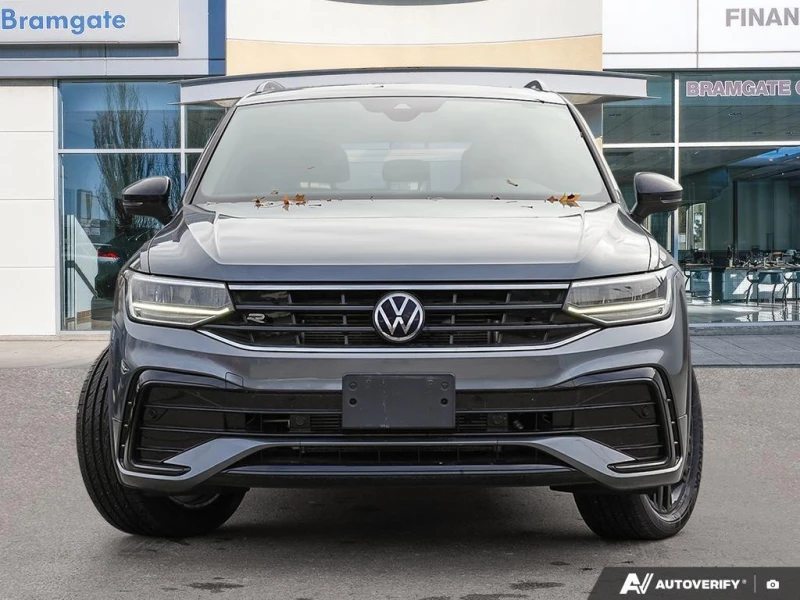 VW Tiguan * Comfortline R Line Black 2.0T 8sp at w/Tip 4M * , снимка 2 - Автомобили и джипове - 52976178